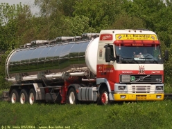 Volvo-FH12-380-Roosendaal-090506-01-NL