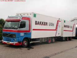 Volvo-FH12-420-Bakker-090807-02-NL
