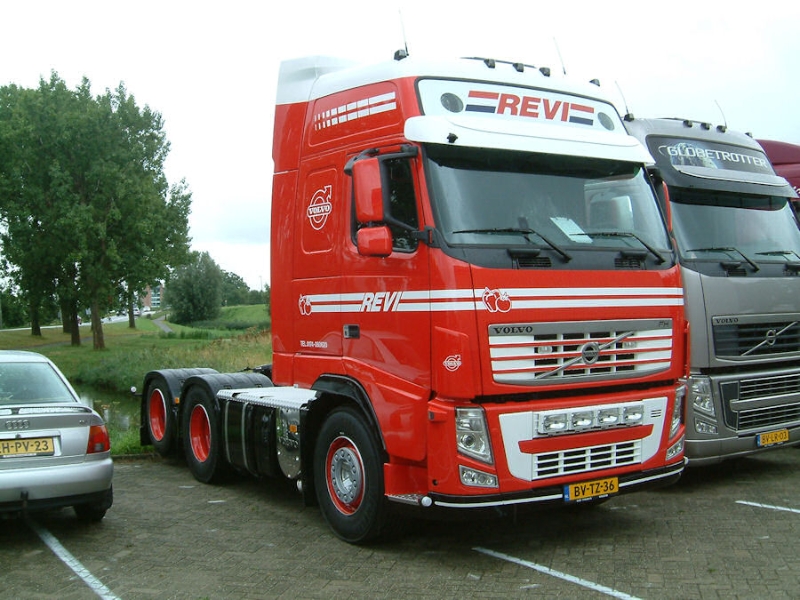 NL-Volvo-FH-II-Revi-vMelzen-221209-01.jpg - Henk van Melzen