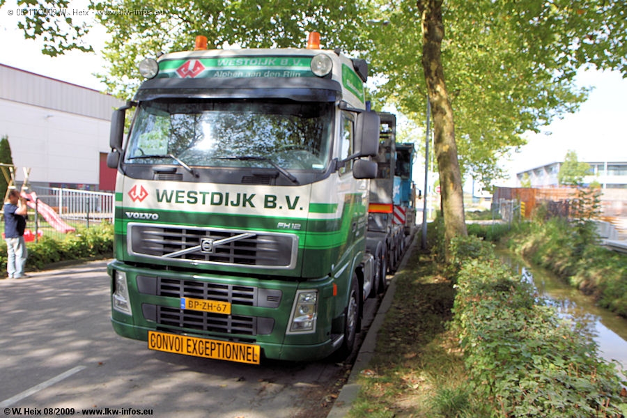 NL-Volvo-FH12-420-Westdijk-011209-01.jpg
