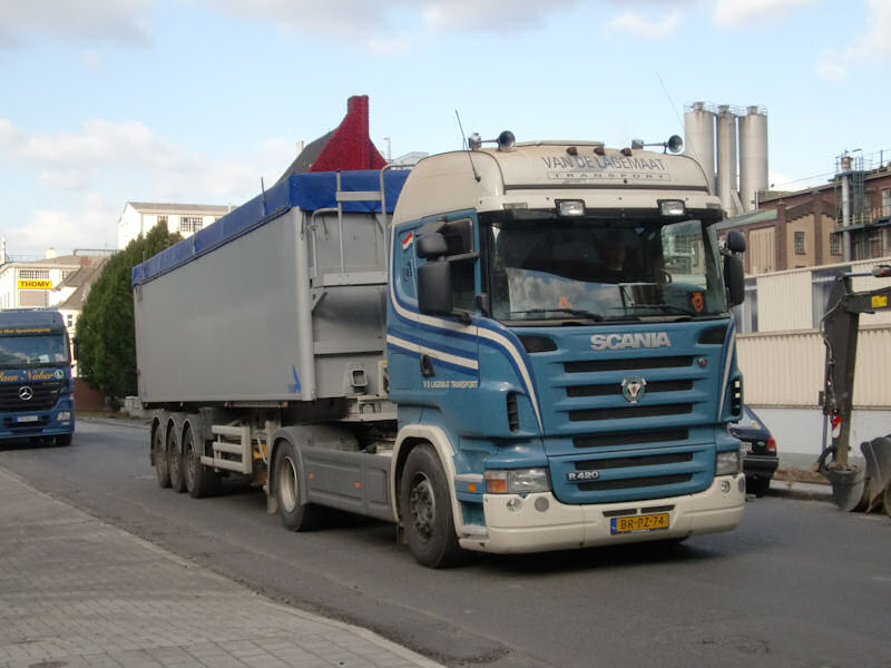 NL-Scania-R-420-blau-DS-070110-01.jpg - Trucker Jack
