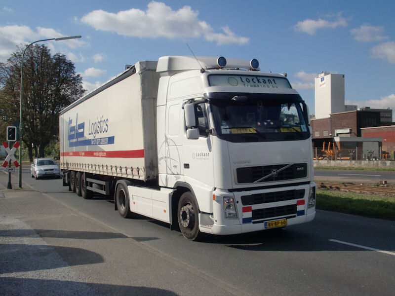 NL-Volvo-FH-400-Lockant-DS-070110-01.jpg - Trucker Jack