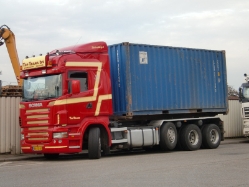 NL-Scania-R-560-Top-Trans-DS-260610-01