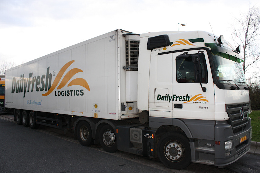 NL-MB-Actros-MP2-2541-Daily-Fresh-Fitjer-110710-02.jpg - Eike Fitjer