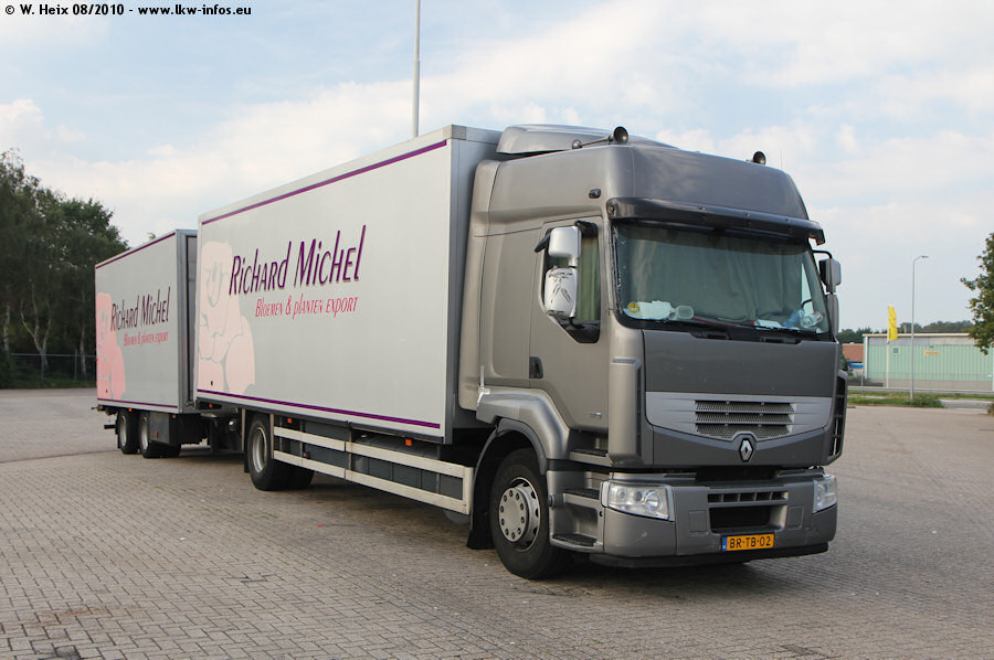 NL-Renault-Premium-Route-380-Michel-100810-02.jpg