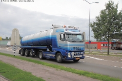 NL-Volvo-FH-Bakker-040810-01