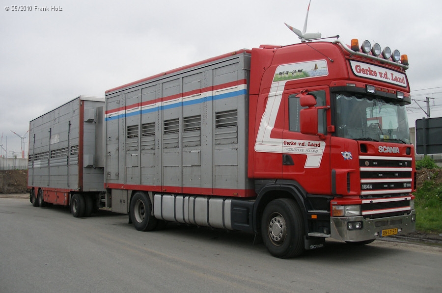 NL-Scania-164-G-580-vdLand-Holz-100810-01.jpg