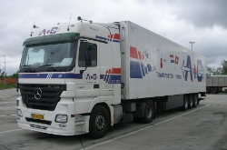 NL-MB-Actros-MP2-1841-A+G-Holz-100810-01