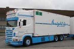 NL-Scania-R-620-Freightline-Holz-100810-02