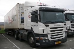 NL-Scania-P-380-Mooy-Holz-100810-01