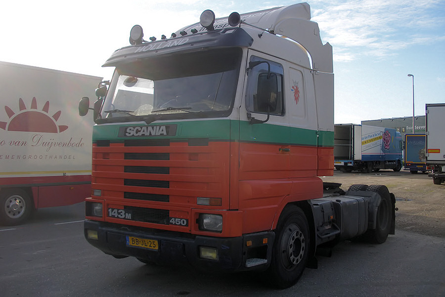 NL-Scania-143-M-450-Holz-100810-02.jpg