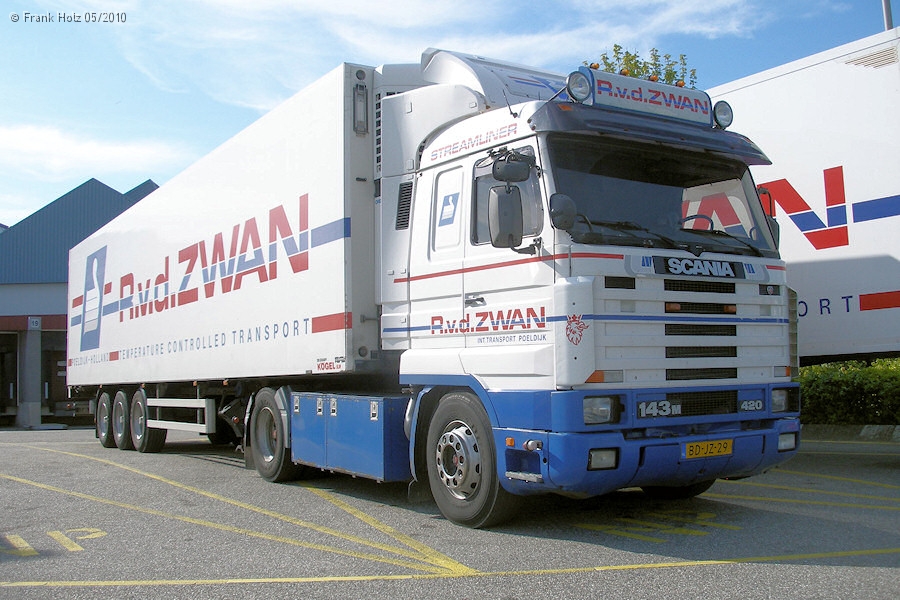 NL-Scania-143-M-420-vdZwan-Holz-110810-01.jpg