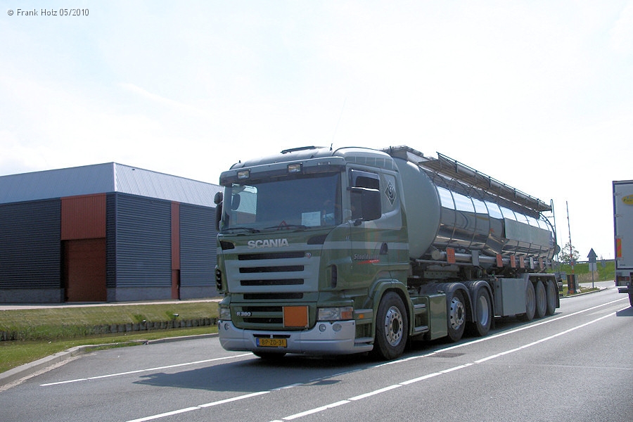 NL-Scania-R-380-Staalduinen-Holz-110810-01.jpg
