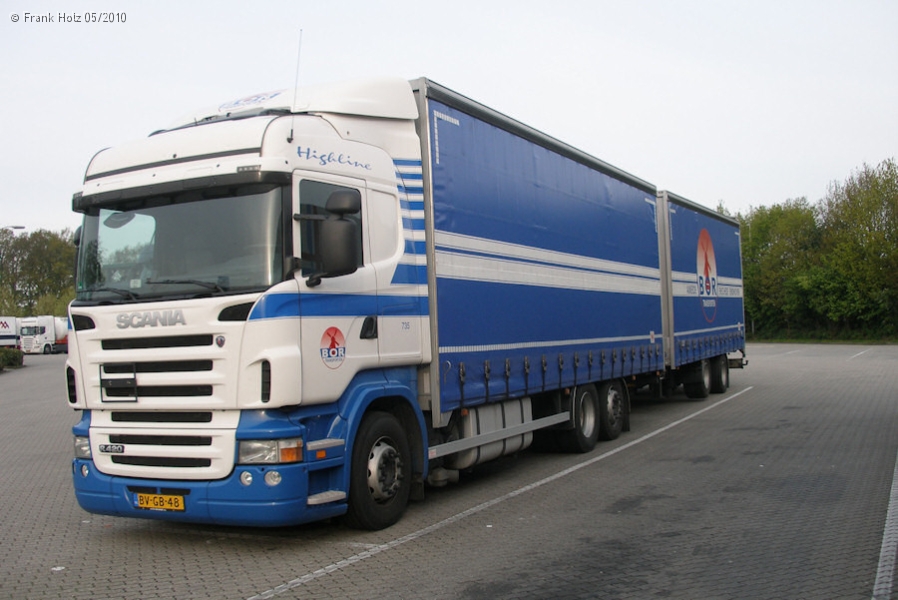 NL-Scania-R-420-weiss-Holz-110810-01.jpg