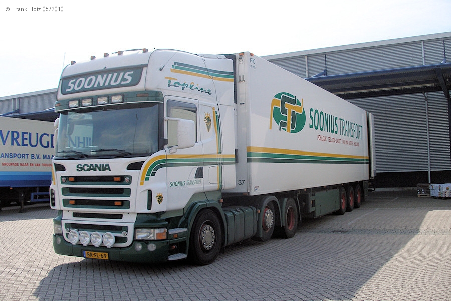 NL-Scania-R-580-Soonius-Holz-110810-02.jpg