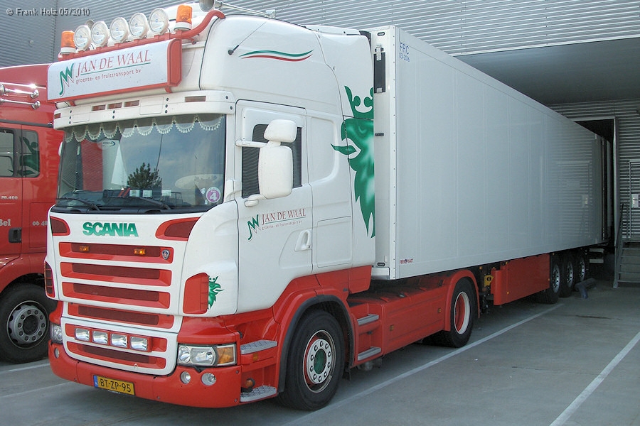 NL-Scania-R-de-Waal-Holz-110810-01.jpg