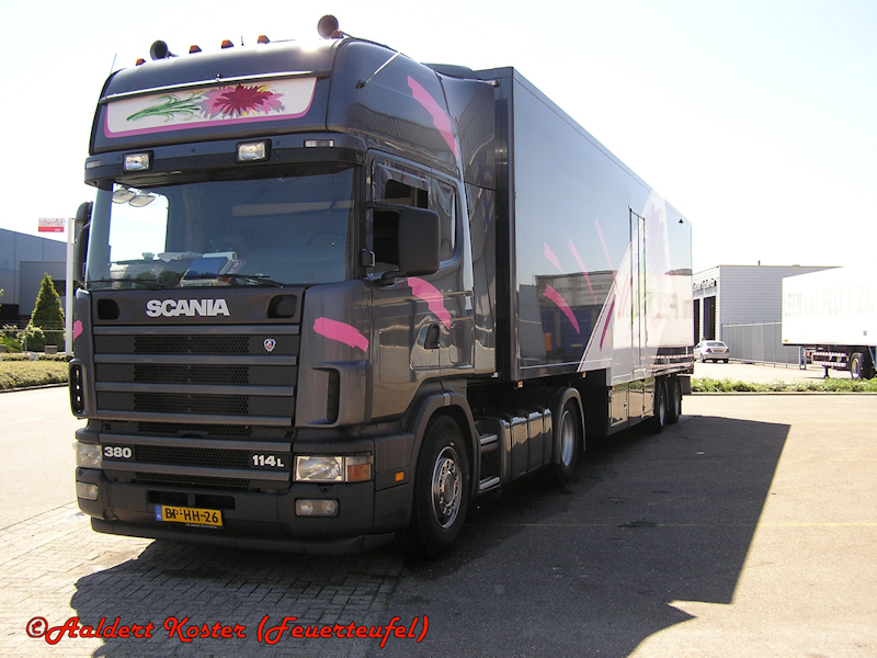 NL-Scania-114-L-380-schwarz-Koster-151210-02.jpg