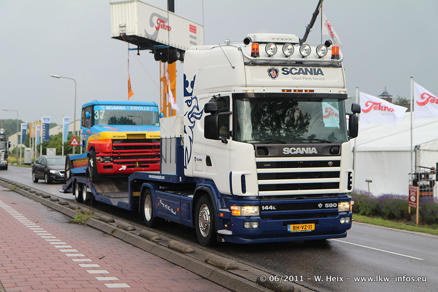 NL-Scania-144-L-blau-weiss-120611-03.jpg