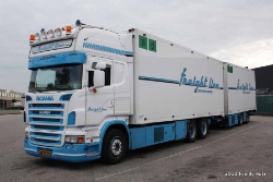 NL-Scania-R-620-Freightline-Holz-080711-01