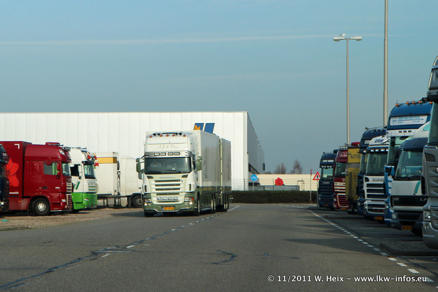 NL-Scania-R-580-de-Vries-131111-01.jpg