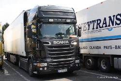 NOR-Scania-R-II-620-schwarz-Holz-090711-01