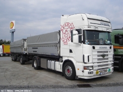 AUT-Scania-164-L-580-Halasz-020909-01