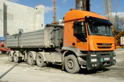 Iveco-Trakker-II-260-T-50-orange-Vorechovsky-070310-01