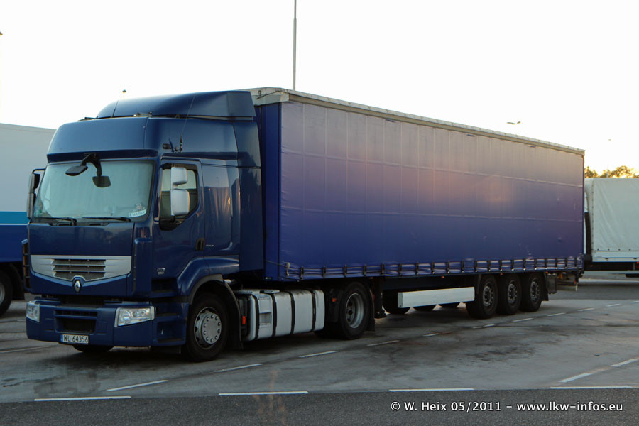 PL-Renault-Premium-Route-450-blau-250511-2.jpg
