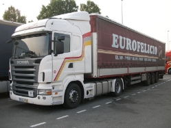 POR-Scania-R-420-Eurofelicio-Holz-010709-01