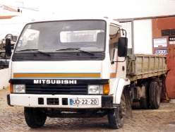Mitsubishi-Canter-weiss-Michel-150806-01-POR