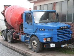 Scania-93-H-blau-rot-Reck-110507-01-POR