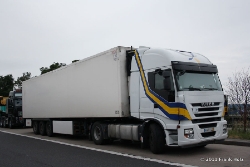 POR-Iveco-Stralis-AS-II-weiss-Holz-100711-01
