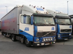 Volvo-FH12-AJI-Reck-260404-2-POR