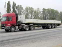 MB-Actros-rot-Vorechovsky-291007-02-RO