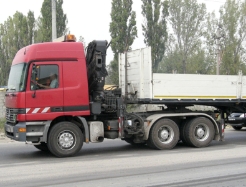 MB-Actros-rot-Vorechovsky-291007-03-RO