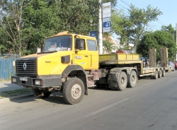 Renault-CBH-385-gelb-Vorechovsky-010706-02-RO