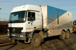 RO-MB-Actros-MP2-3341-6x6-weiss-Vorechovsky-171208-01