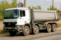 RO-MB-Actros-MP2-4141-weiss-Vorechovsky-150908-01