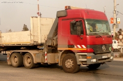 RO-MB-Actros-rot-Vorechovsky-181108-01