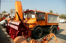 RO-MB-Unimog-orange-Vorechovsky-131008-01