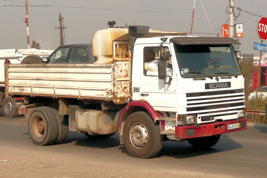 RO-Scania-112-H-weiss-Vorechovsky-171008-01.jpg