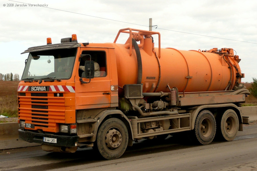 RO-Scania-112-M-orange-Vorechovsky-291008-01.jpg