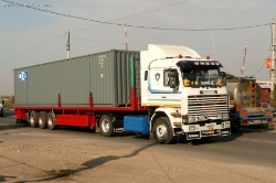 RO-Scania-113-H-360-weiss-Vorechovsky-291008-01