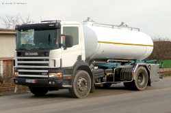 RO-Scania-114-L-380-weiss-Vorechovsky-150309-01