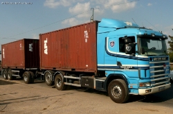 RO-Scania-124-G-420-blau-Vorechovsky-150908-01