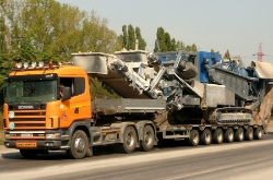 RO-Scania-124-G-420-orange-Vorechovsky-150908-01