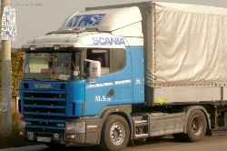 RO-Scania-124-L-400-blau-Vorechovsky-171008-01