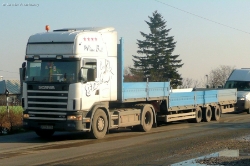RO-Scania-124-L-470-weiss-Vorechovsky-171208-01