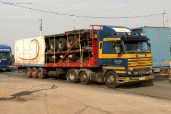 RO-Scania-143-M-420-blau-Vorechovsky-291008-01
