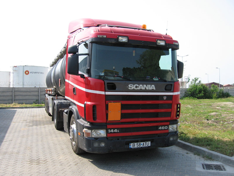 RO-Scania-144-L-460-gruen-Vorechovsky-150508-02.jpg